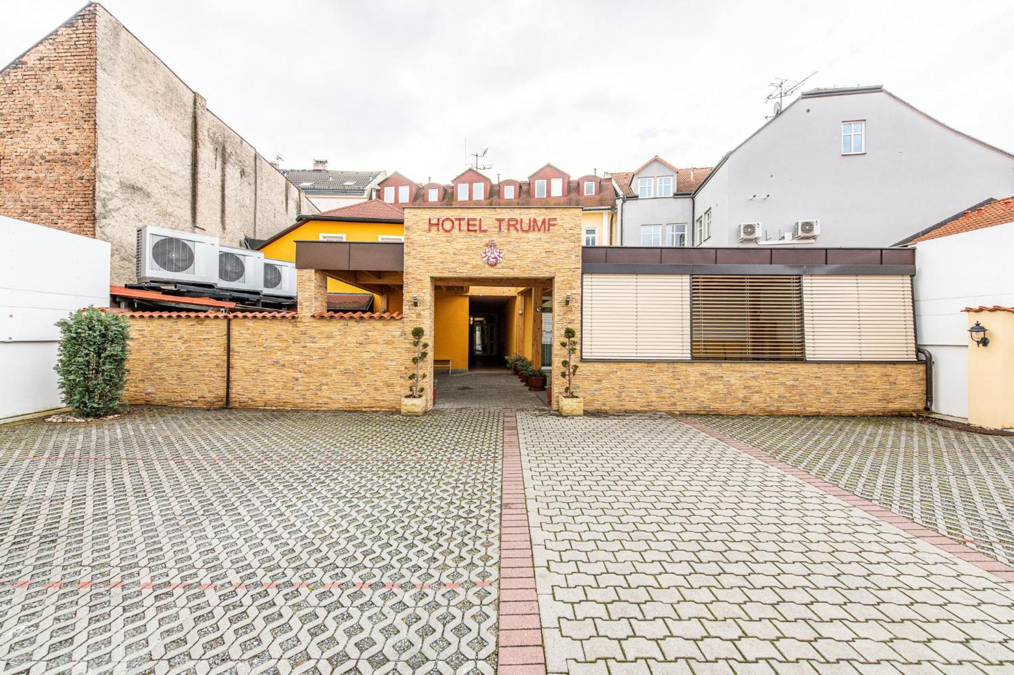 Hotel Trumf Mladá Boleslav Exterior foto